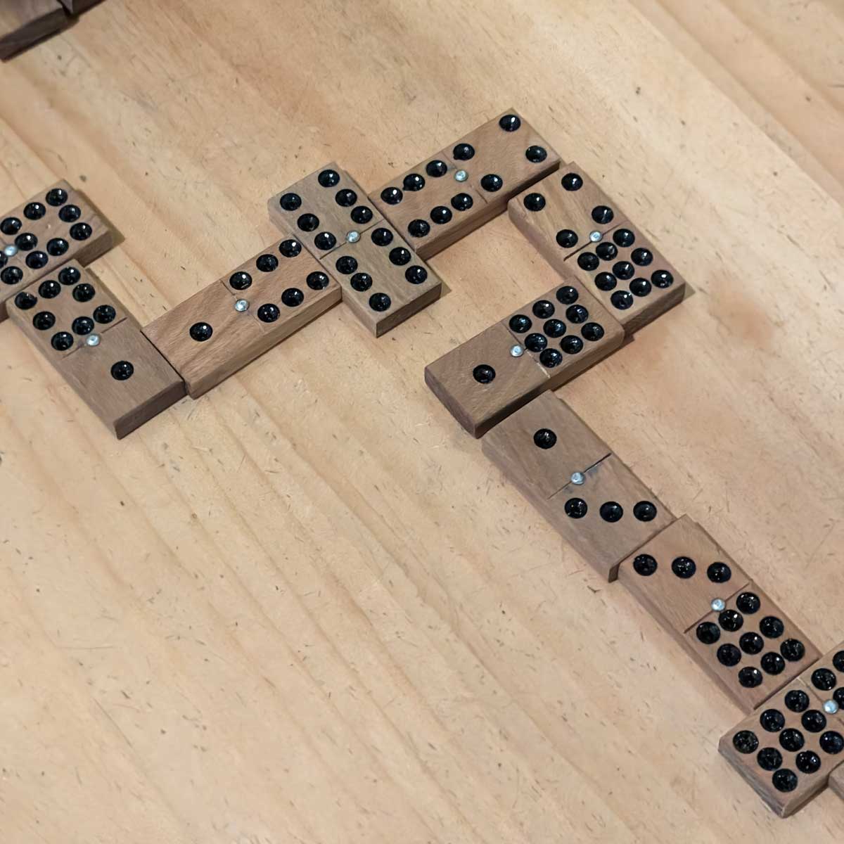 Domino cubano madera