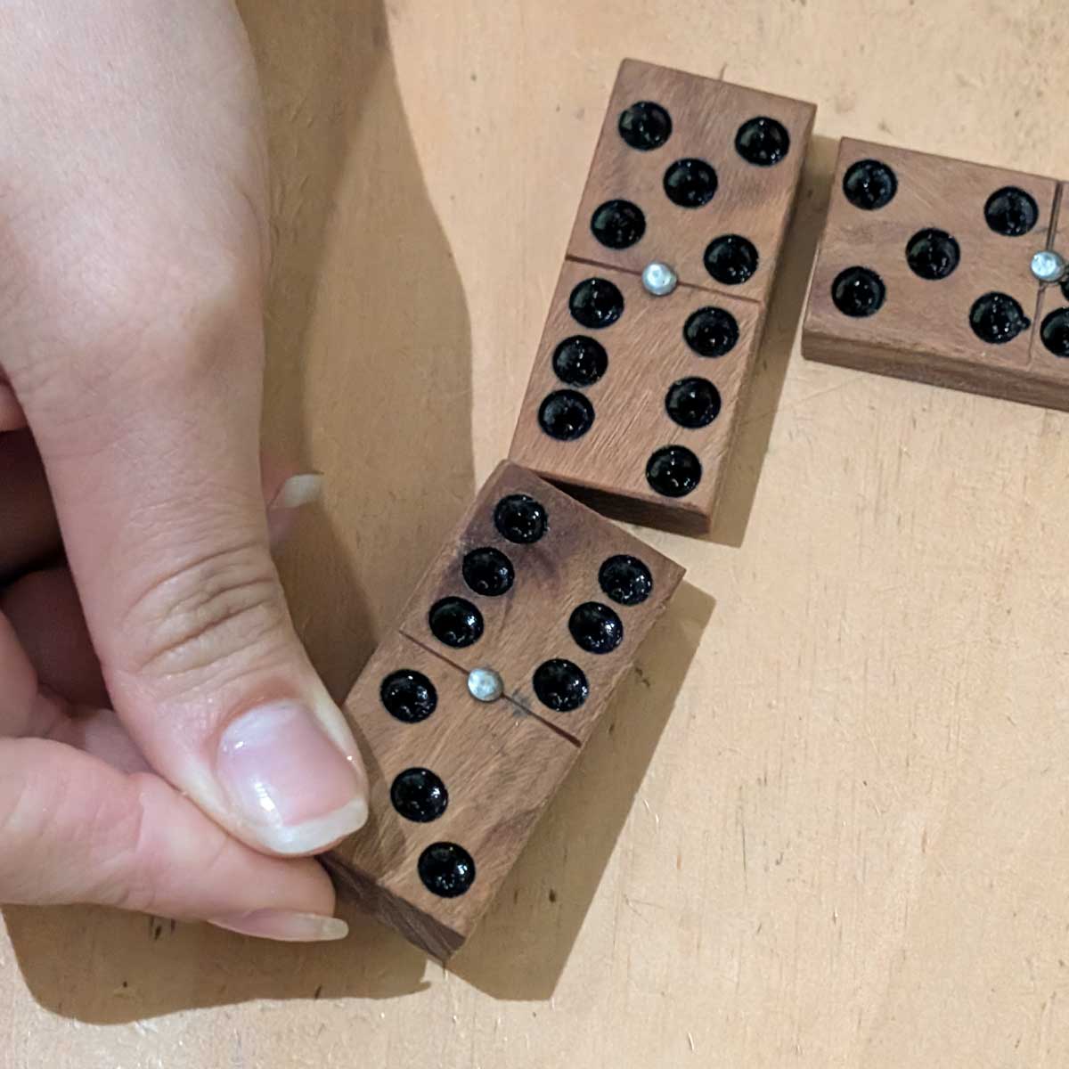 Domino cubano madera