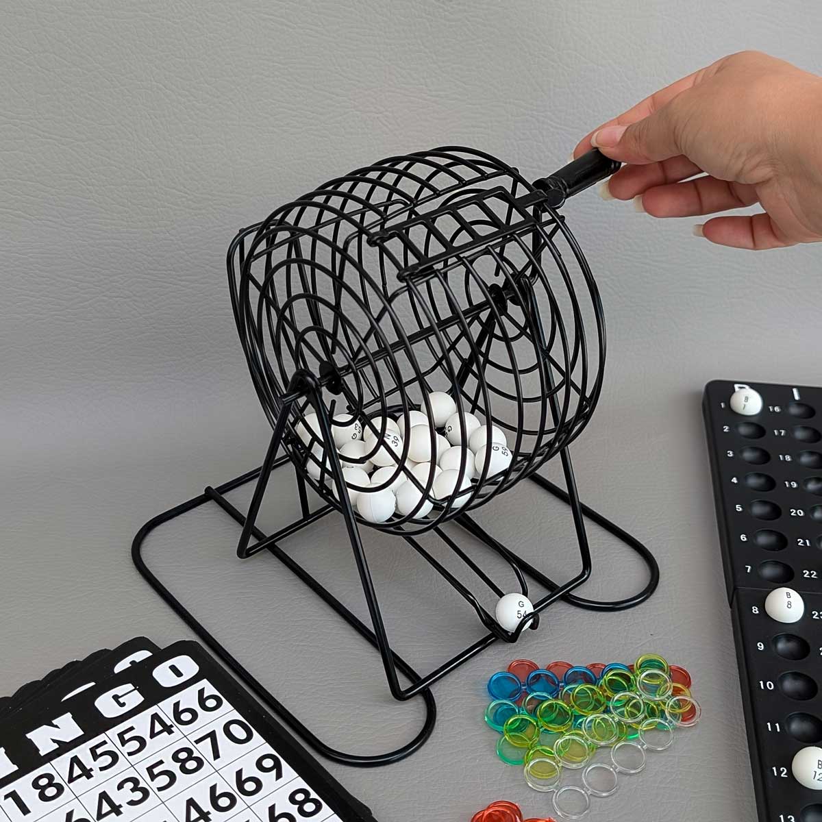 Juego de mesa Bingo clásico, ideal para reuniones familiares y diversión grupal