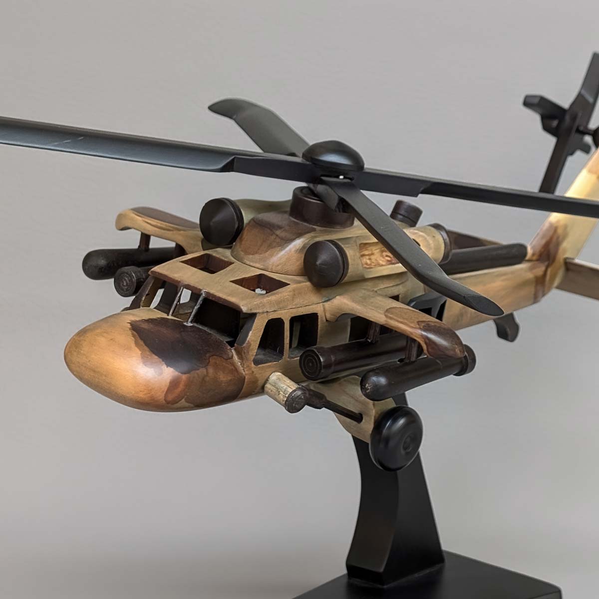Helicóptero de Colección - Modelo: Arpía AH-60L