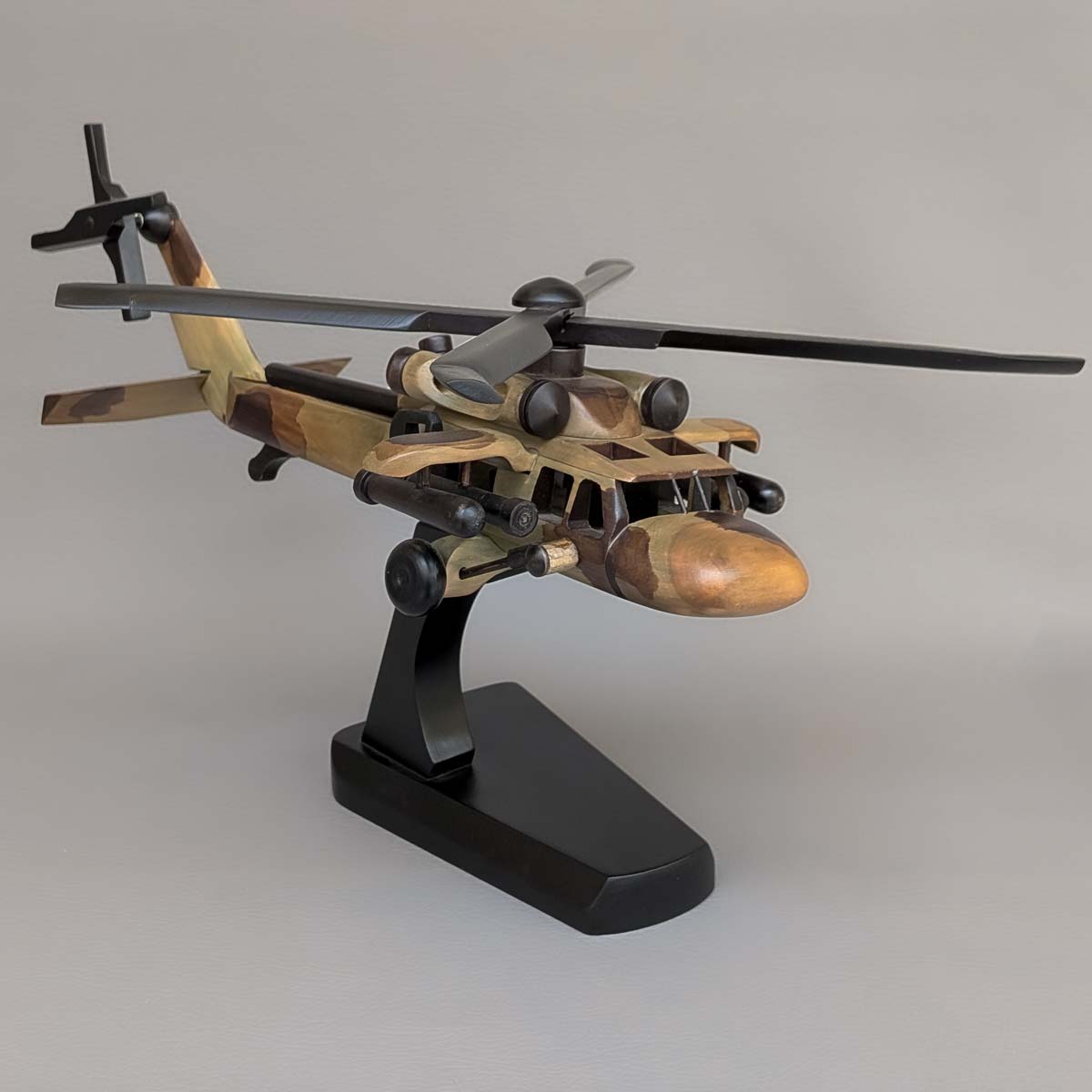 Helicóptero de Colección - Modelo: Arpía AH-60L
