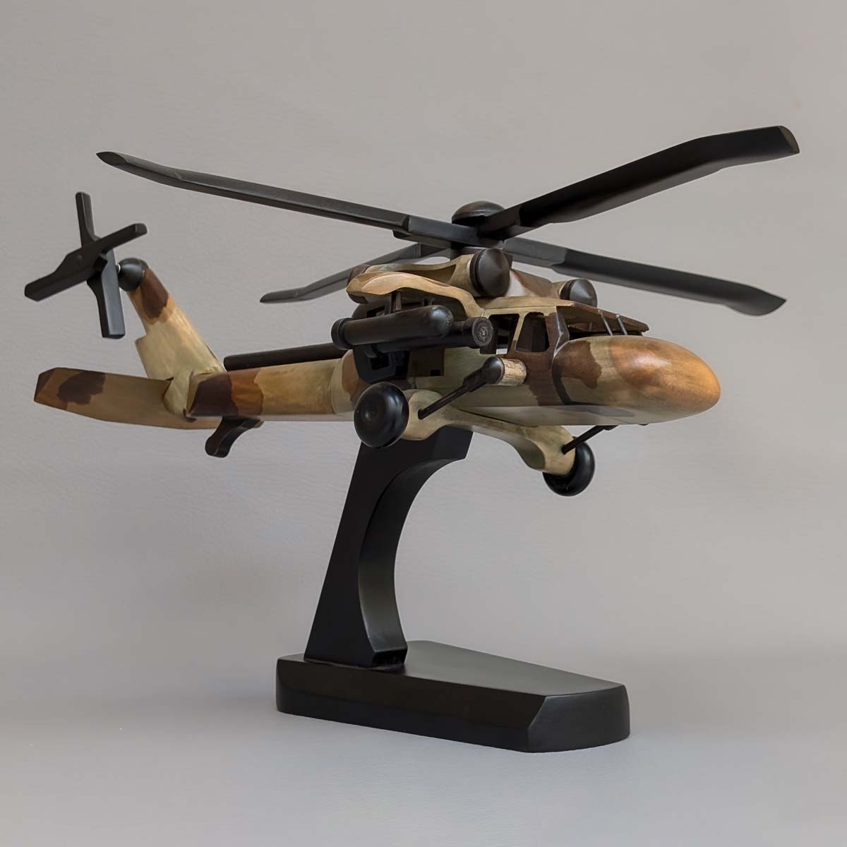 Helicóptero de Colección - Modelo: Arpía AH-60L