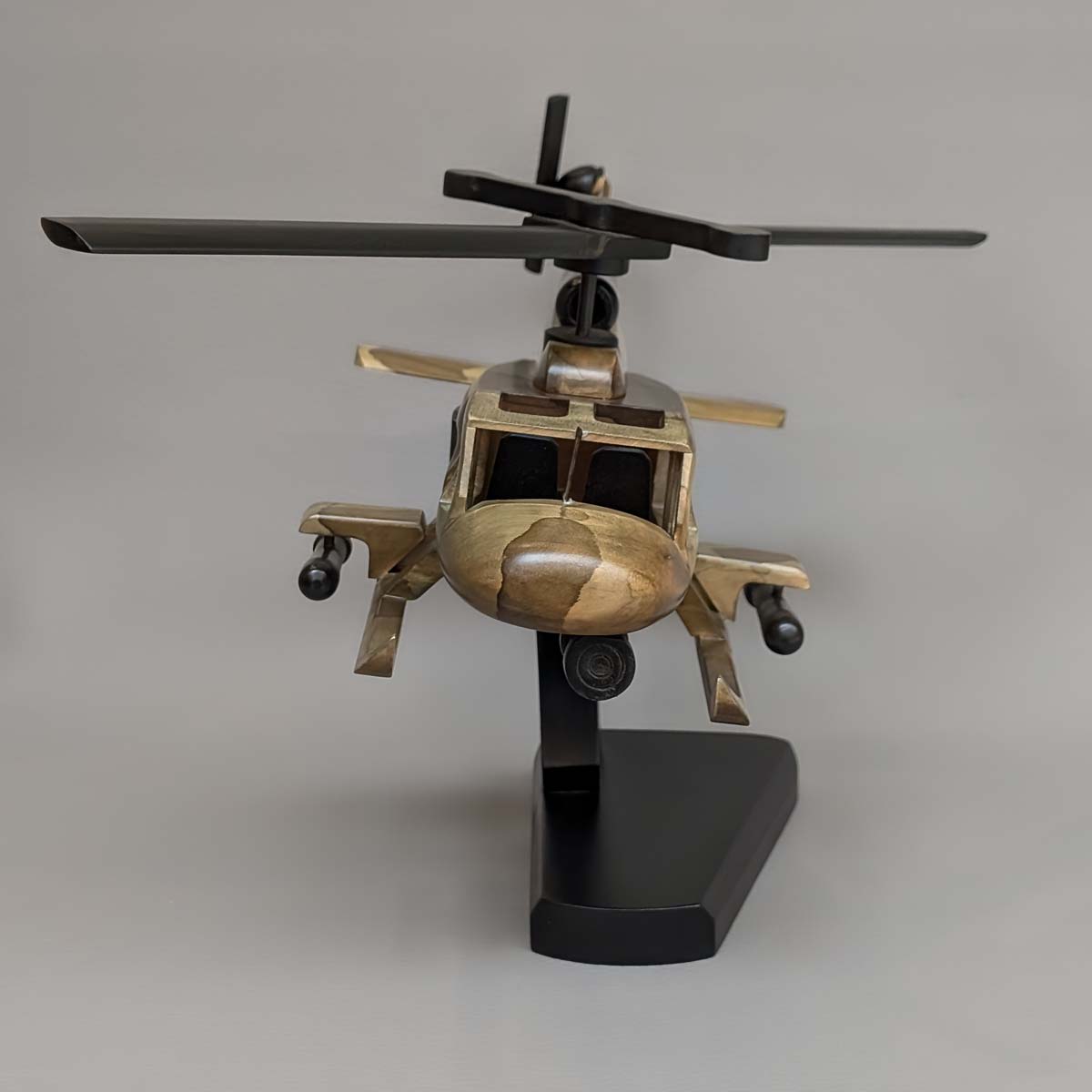 Helicóptero de Colección - Modelo: Bell artillado