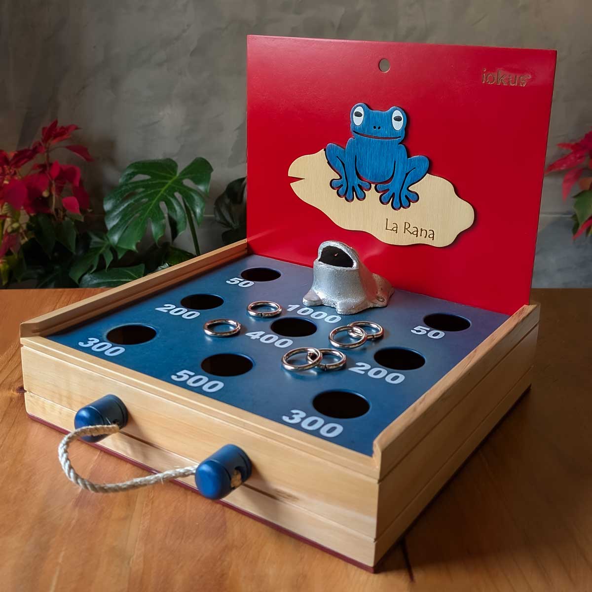 Juego la Rana / Sapo portátil en madera, ideal para integración y diversión en cualquier lugar. Color rojo y azul