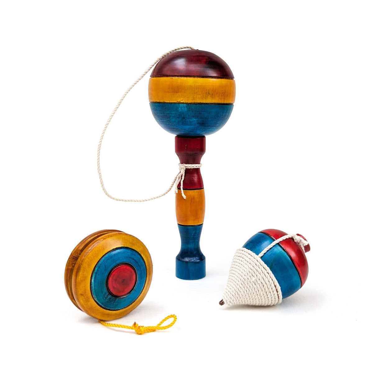 Juegos tradicionales yoyo, trompo, balero