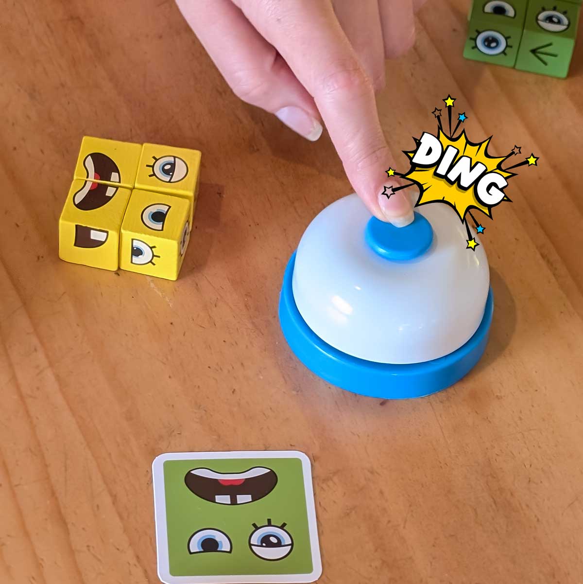 Juego de agilidad cubos de expresiones