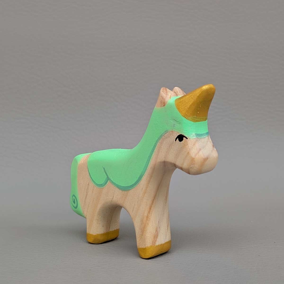 Unicornio madera