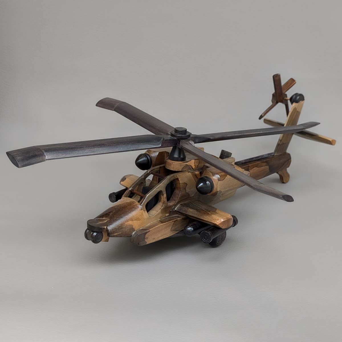 Helicóptero de Colección- Modelo: Boeing AH-64 Apache