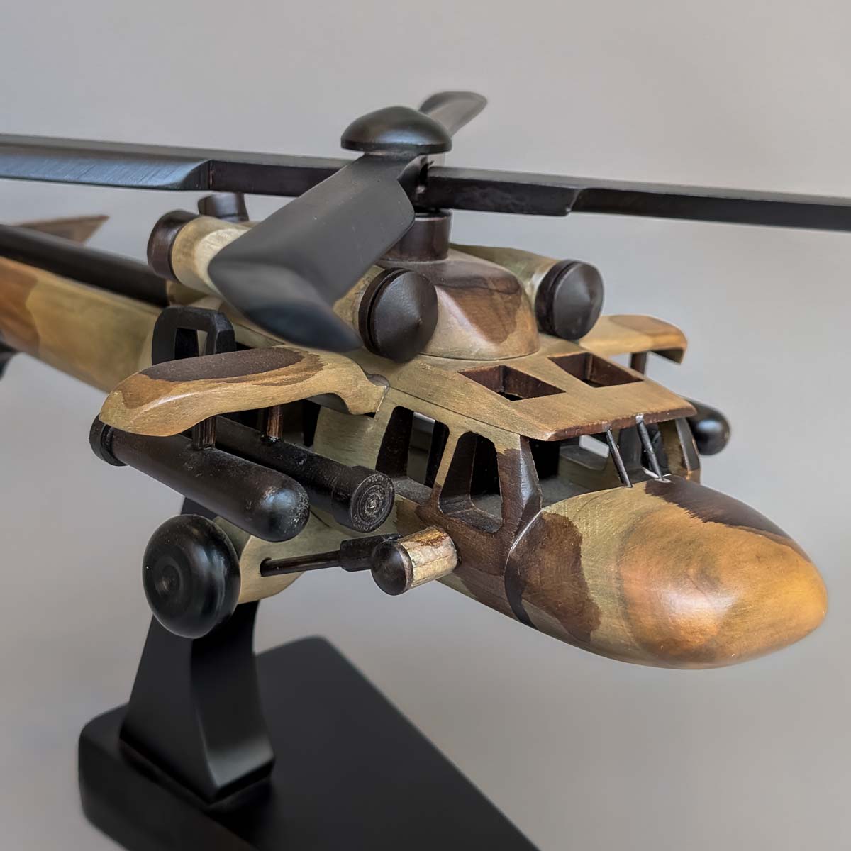 Helicóptero de Colección - Modelo: Arpía AH-60L