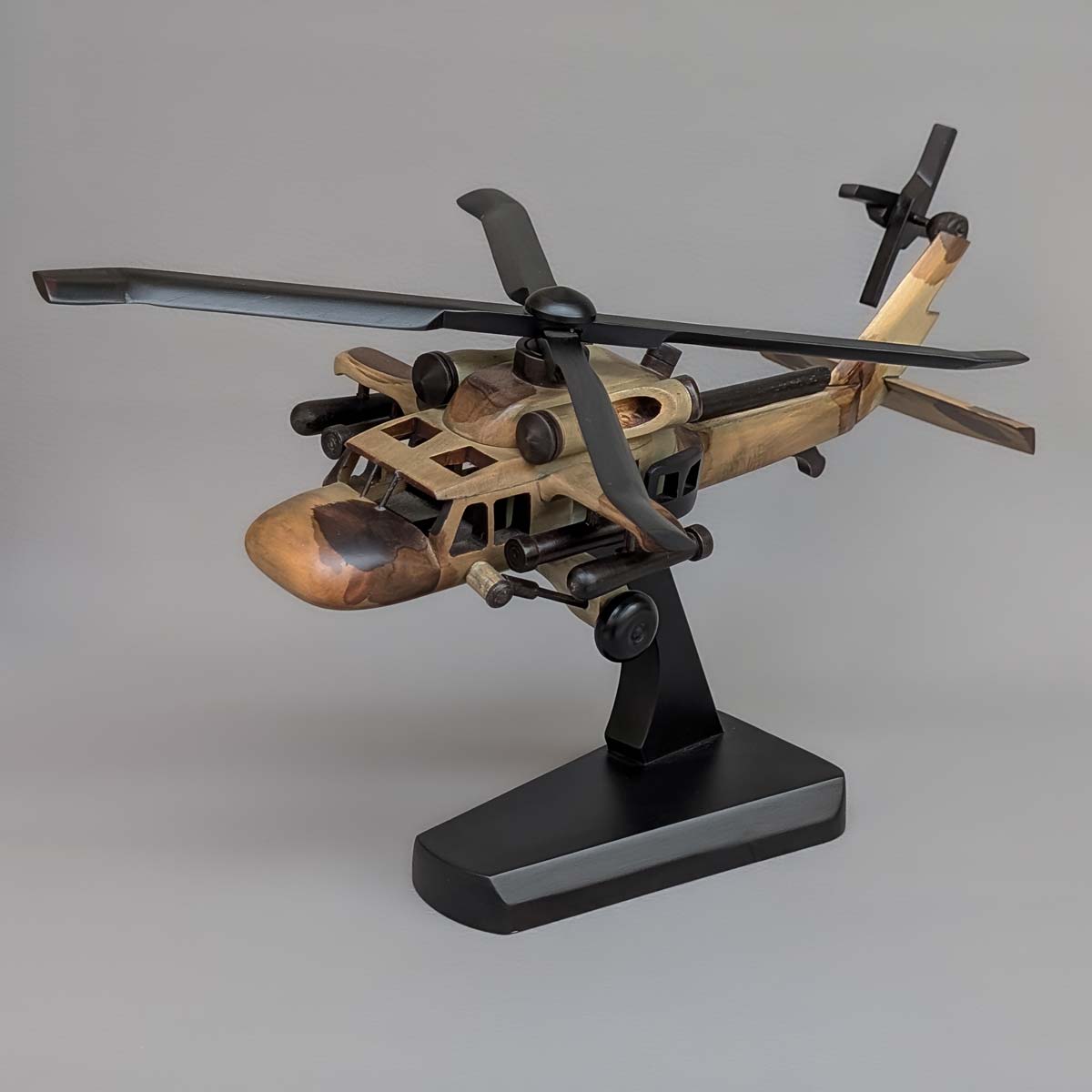 Helicóptero de Colección - Modelo: Arpía AH-60L