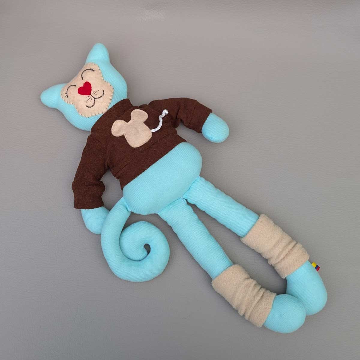 Peluche de gato en tela, hecho a mano en Colombia. Regalo niños