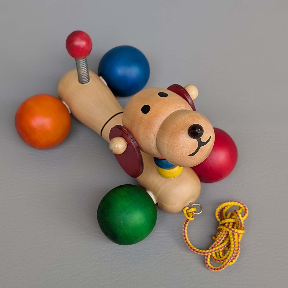 Perro Salchicha de Madera