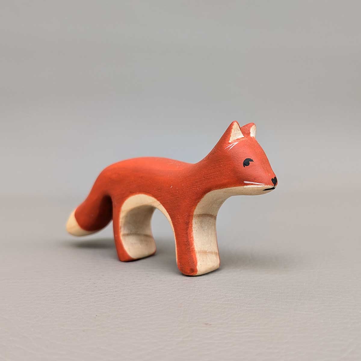 Zorro Montessori de madera, juguete artesanal para juego libre y sensorial